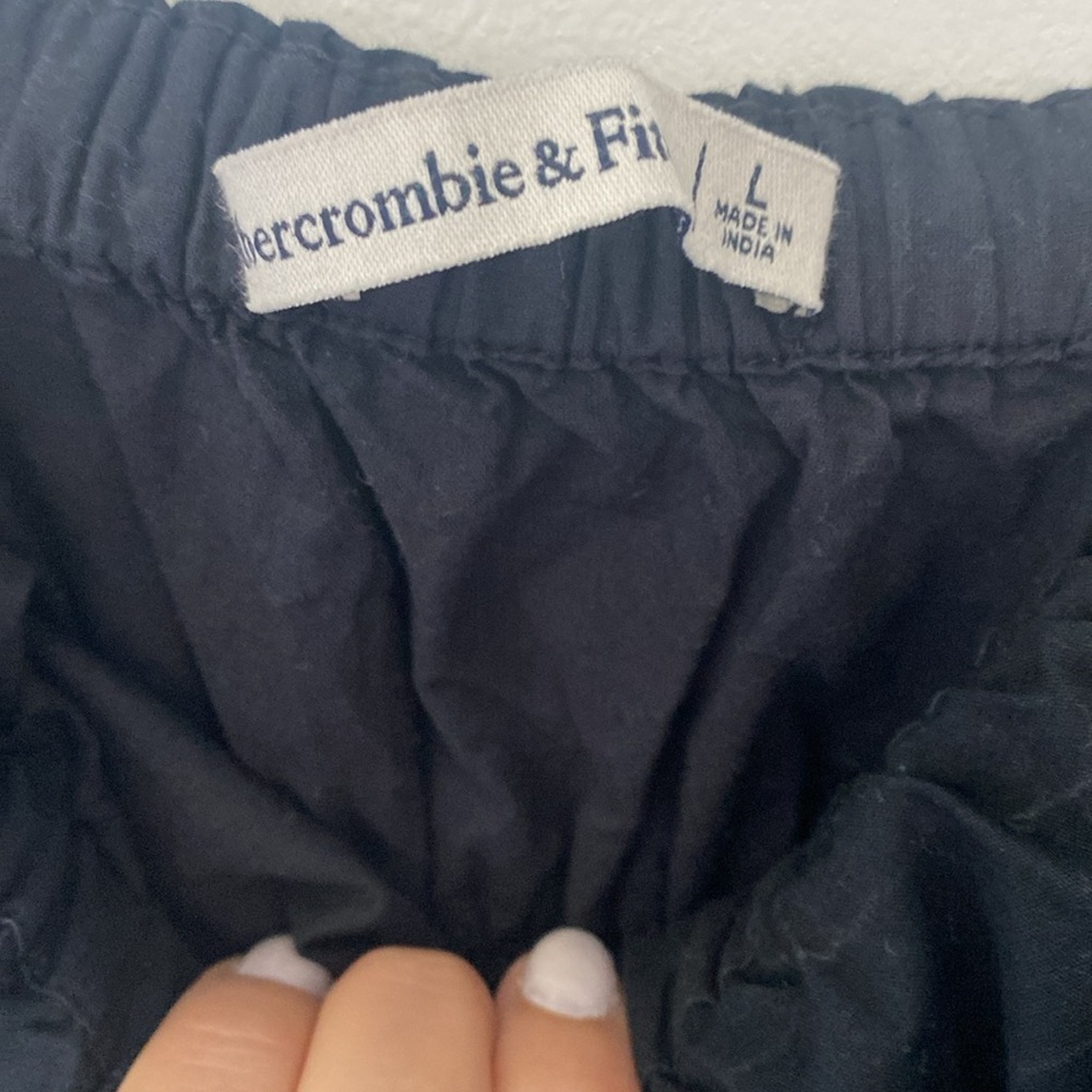 Abercrombie & Fitch Black Off-Shoulder Dress - Picture 4 of 6